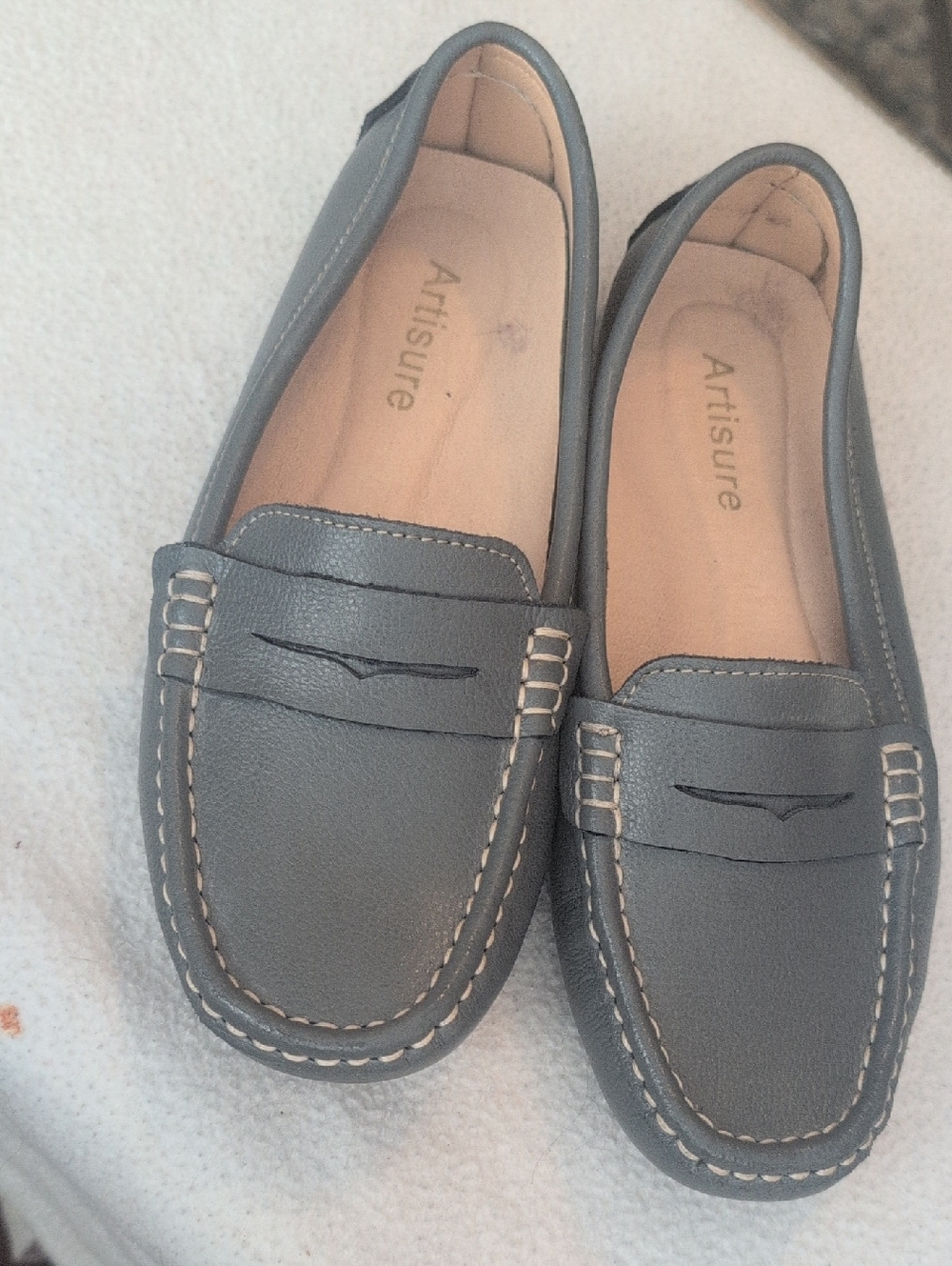 artis Women's Gray Leather Penny Loafers